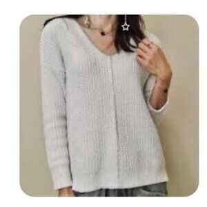 Cupcakes & Cashmere | Soft Cozy Knit V Neck Sweater Beige Size small